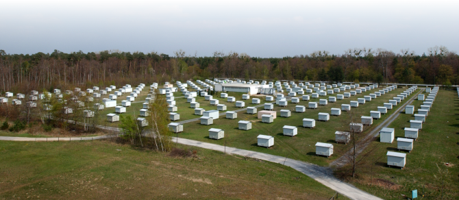 Overview of the Kascade experiment with Lopes. Overview of the Kascade experiment with Lopes.